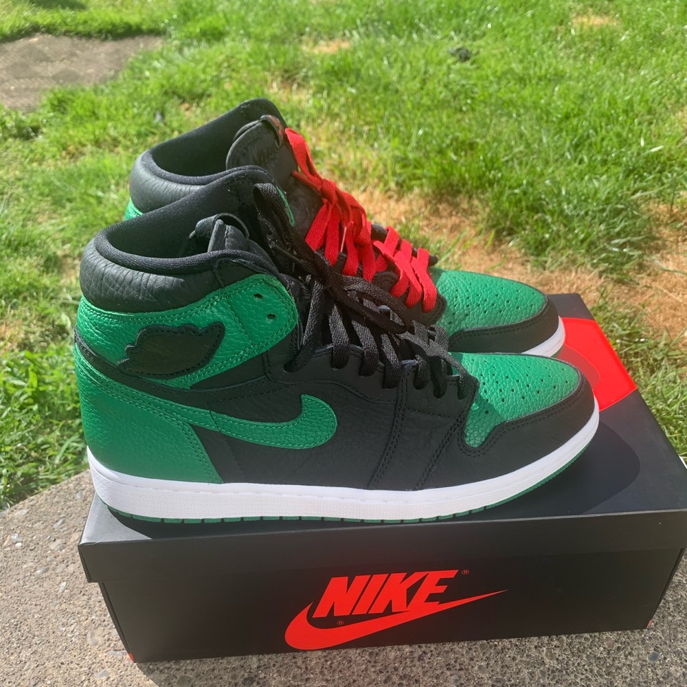 Jordan 1 Pine Green - Picture 2 of 6
